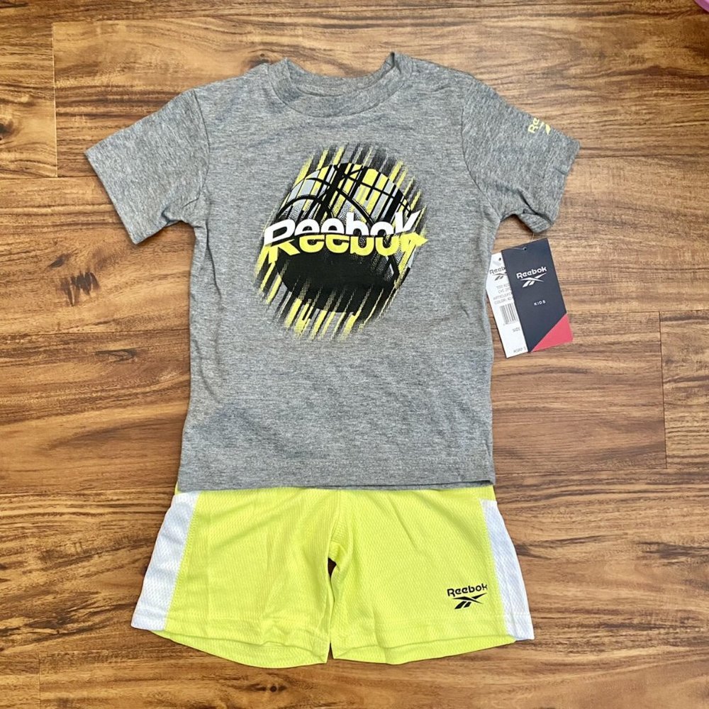 NWT Boys Reebok 2 Piece Activewear Set